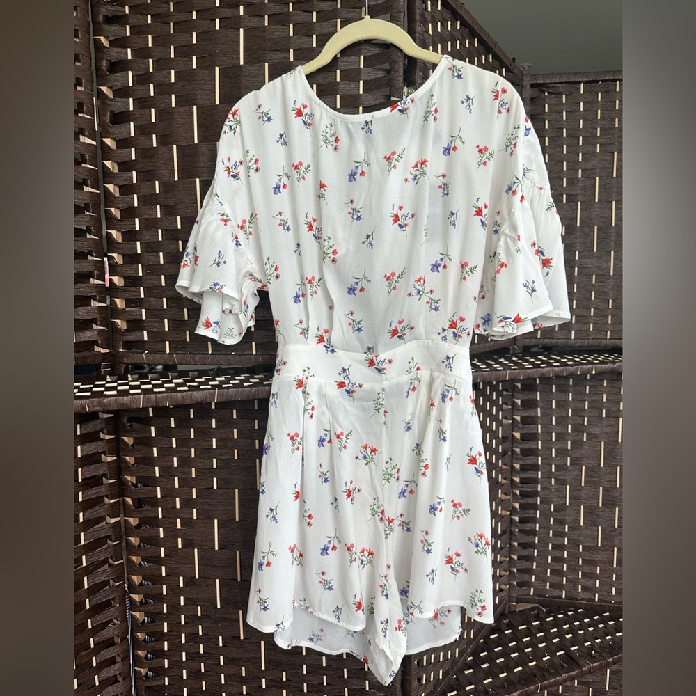 NWT Forever 21 Women’s Romper, Small